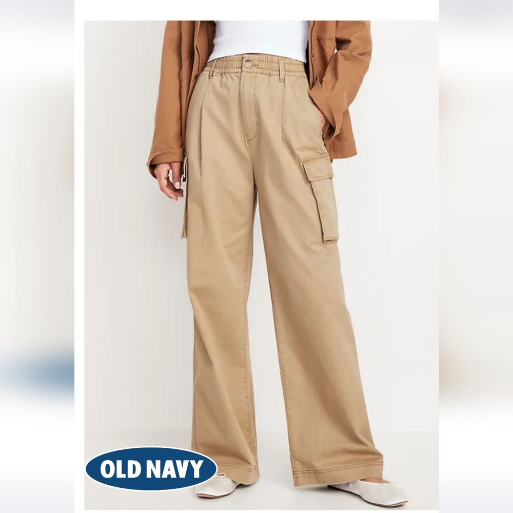 Old Navy Wide-Leg Cargo Pants in Khaki